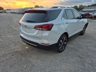 2022 Chevrolet Equinox Premier - Exterior Rear Right Corner Image
